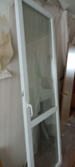 Дверь пластикова балконна
