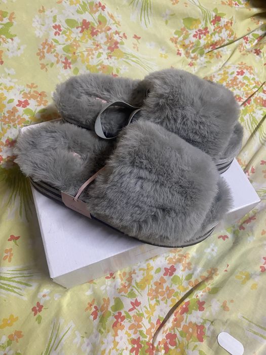 Тапочки на підошві хутряні
