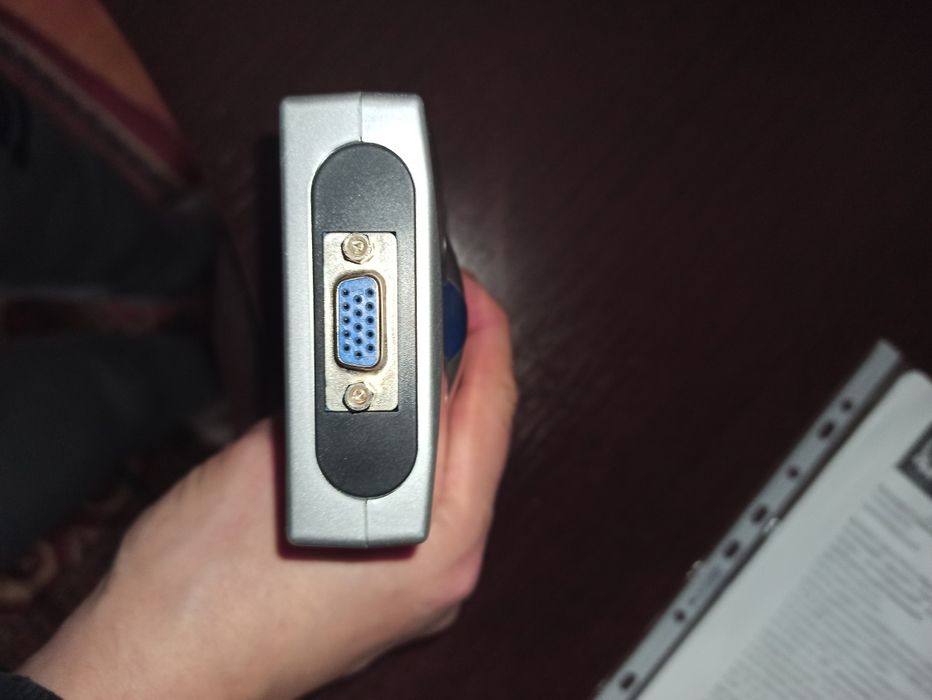 Продам Surecom KVM-переключатель 4-port