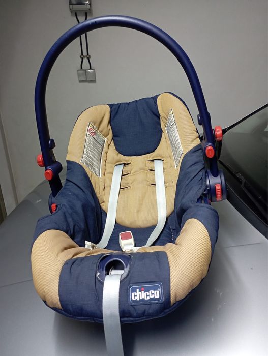 Ovo de bebé para o carro