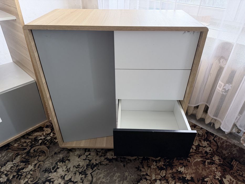 Uzywane meble firmy VOX