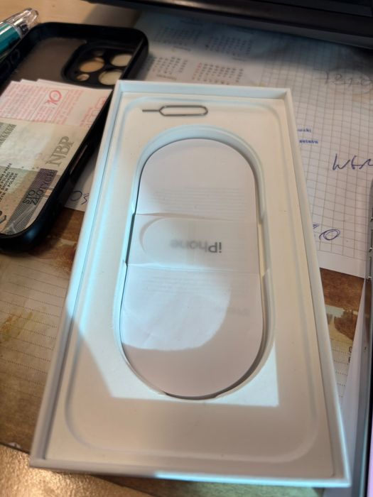 Iphone 16 pro mac 256 gb bialy idealny