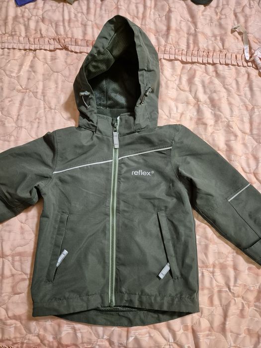 Продам дитячу вітровку Reflex розмір 98