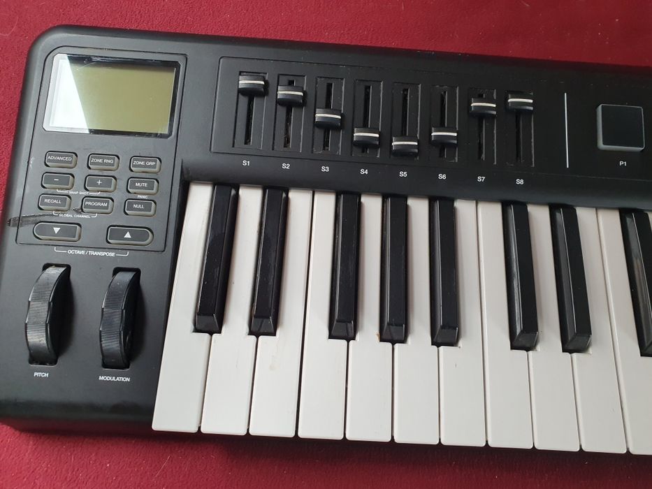 Klawiatura sterująca MIDI/ USB Alesis QX61