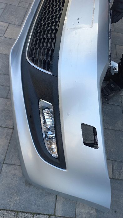Vw polo 6r0 09-14 zderzak przód przedni srebrny la7w spryski