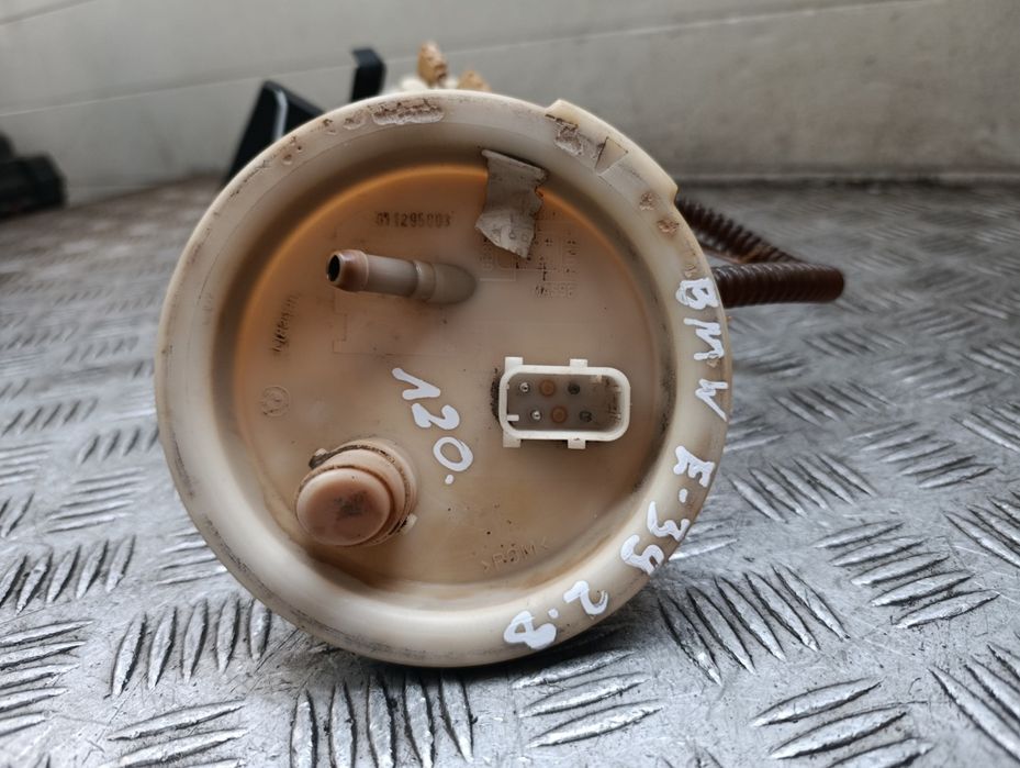 BMW E39 2.8 benzyna pompa paliwa