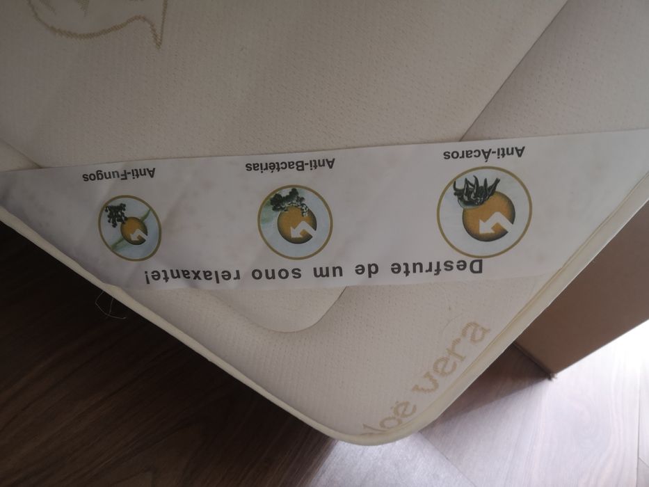 Cama solteiro IKEA malm