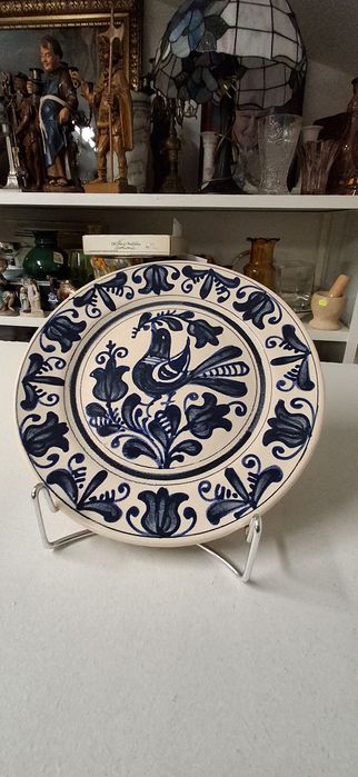 Talerz ozdobny do powieszenia na ścianie z motywem ptaszka