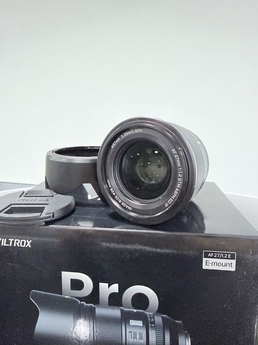 Viltrox PRO AF 27mm f/1.2 STM ASPH ED IF — Mont. Sony E