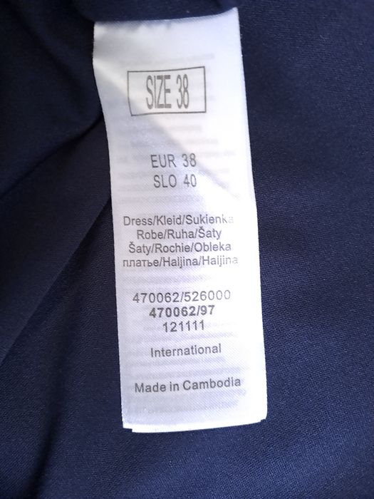 Sukienka wizytowa midi granatowa z koronką