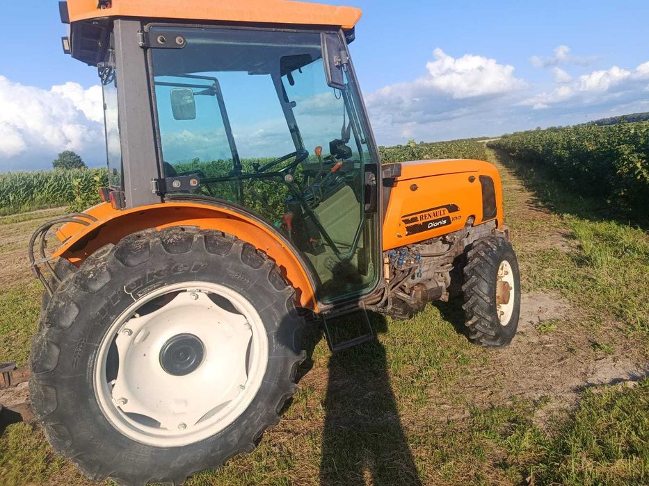 Ciągnik sadowniczy renault dionis