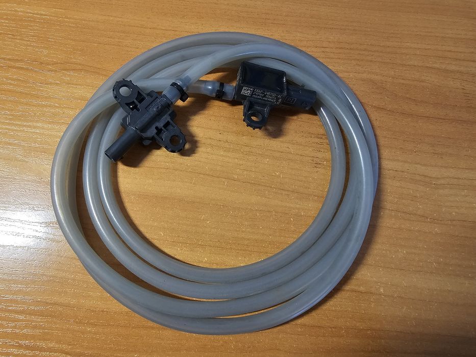 Датчик пішоходів Бампер передній Jaguar Land Rover K8D2-14B750-AC L551