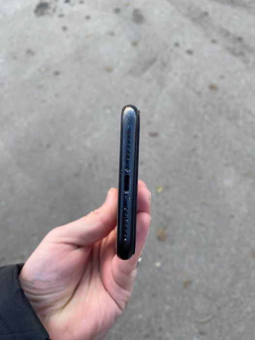 Продається айфон xr 64