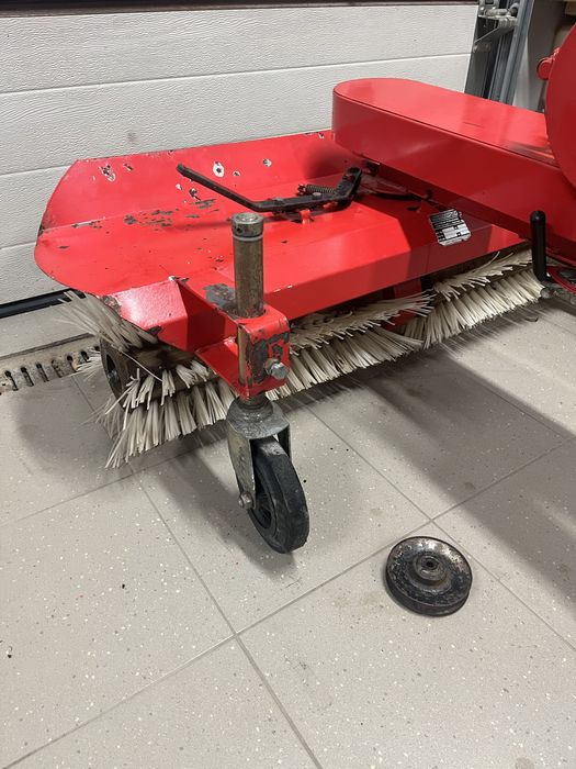 Zamiatarka TIELBURGER Dzik Ciągnik Jednoosiowy HONDA ISEKI VIKING