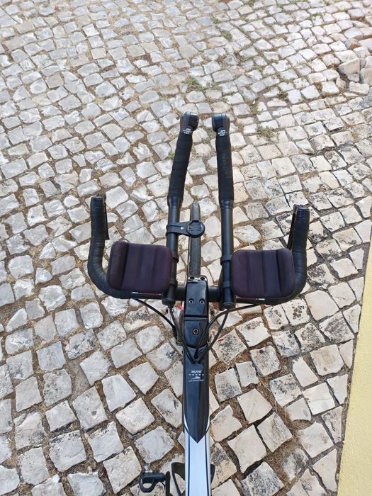 Bicicleta contra relógio64175176129794123