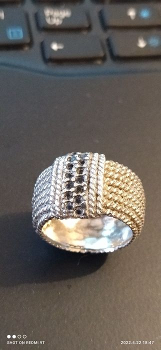 Anel em prata e pedras