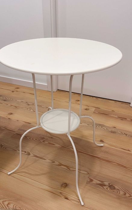 2 Mesas de  cabeceira ou de apoio  Ikea Lindved