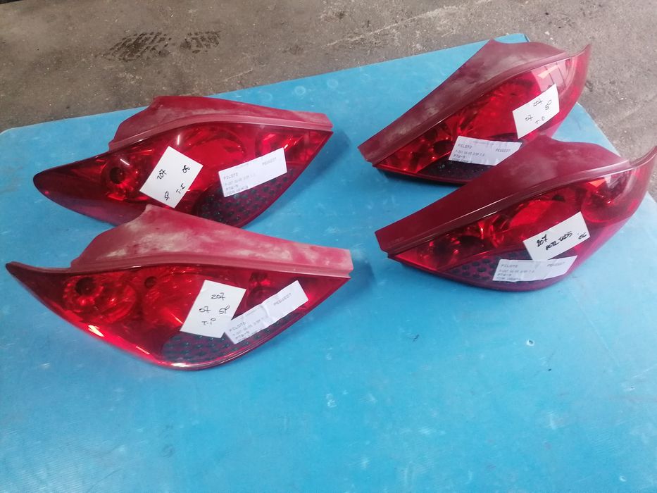 Farolins traseiros peugeot 207