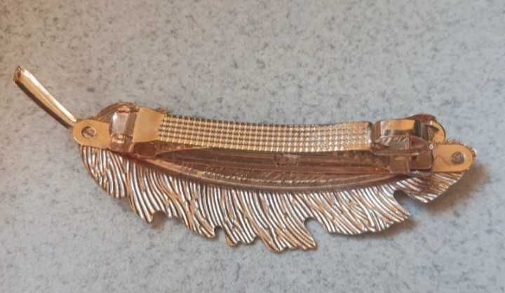 Spinka do włosów w kształcie pióra kolor złoty długość 9 cm