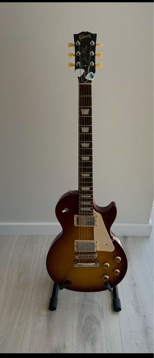 Gibson les paul tribute