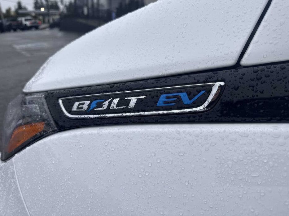 Chevrolet Bolt EV      2021