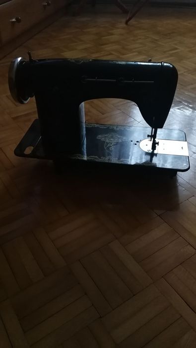 Maszyna do szycia antyk