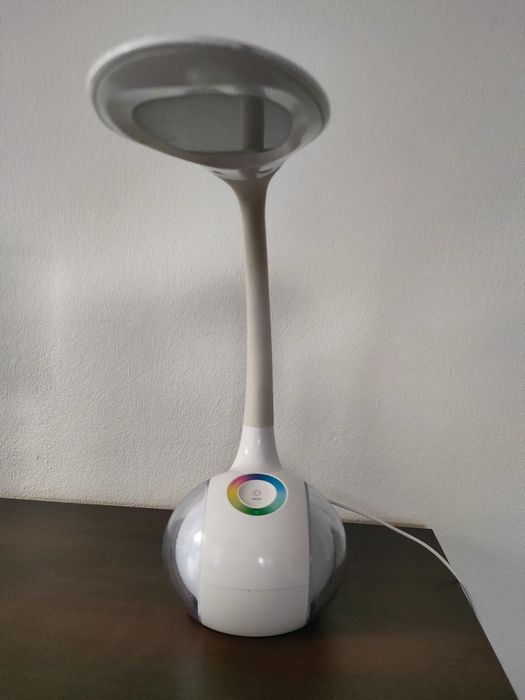 Lampka biurkowa LED