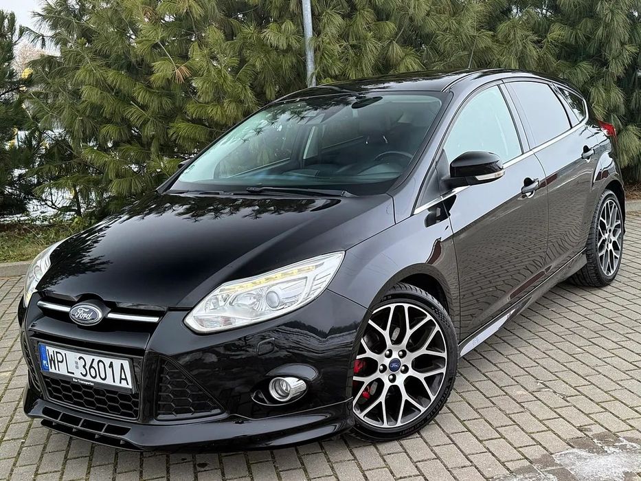 Ford Focus 1.6T 182KM STLine Xenon Kamera Skóra Navi Szyberdach 18″ Zarejestrowan