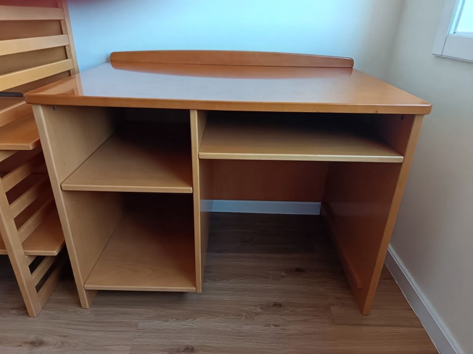 Mobiliário de quarto criança como novo