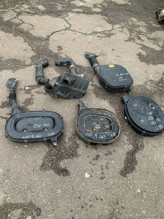 Продам корпус воздушного фильтра мерседес 124-210-190 W 201 бензин