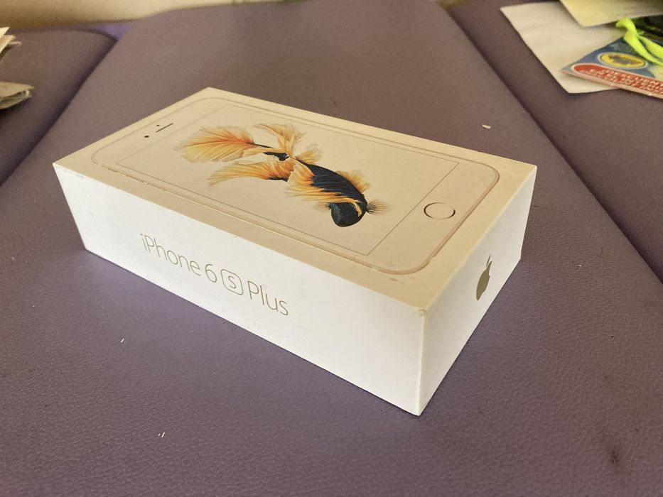 Caixas de Iphone Xr, 6S Plus e Ipod Touch