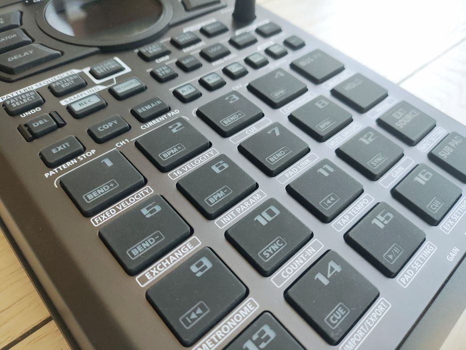 Семплер Roland SP 404 MK2 (майже новий)
