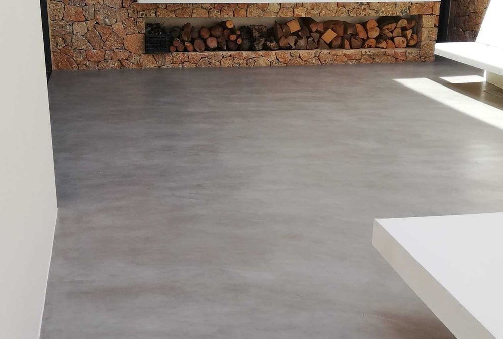 Mikrocement – nowoczesne ściany, podłogi i łazienki