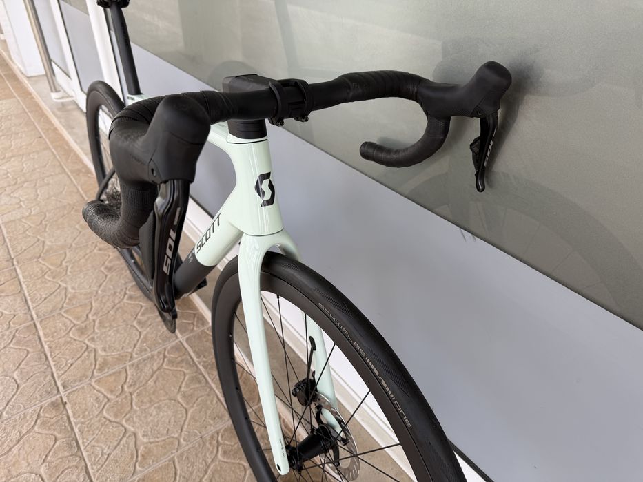 Bicicleta de estrada Scott Addict RC - Muito leve!