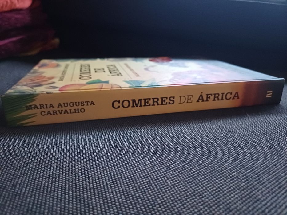 Livro comeres de África de Maria Augusta Carvalho