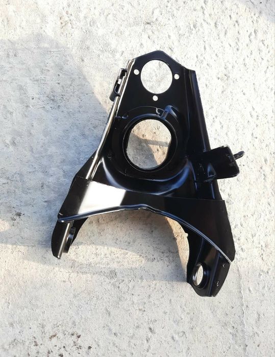 Нижній ричаг ВАЗ 2101-07 Важіль передньої підвіски