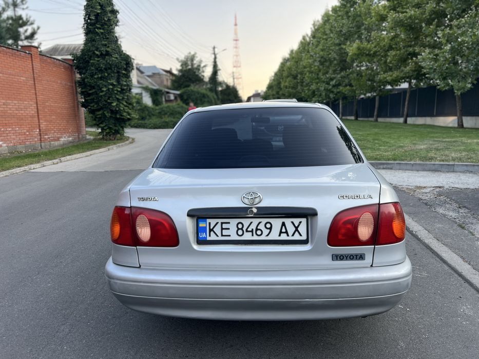 Toyota Corolla 1998 рік