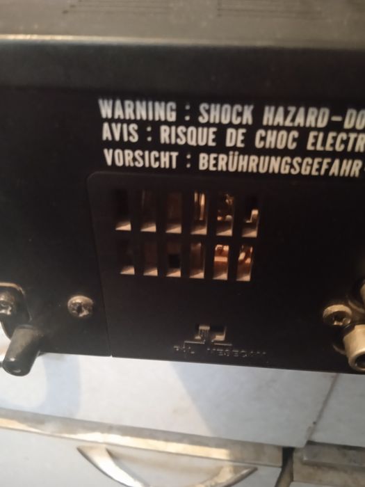 Продам видеоплеер Akai.