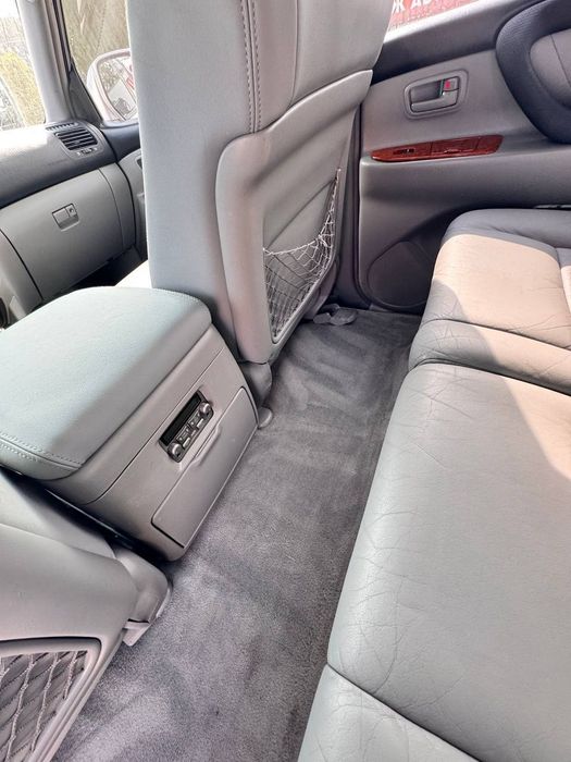 Toyota Land Cruiser 100