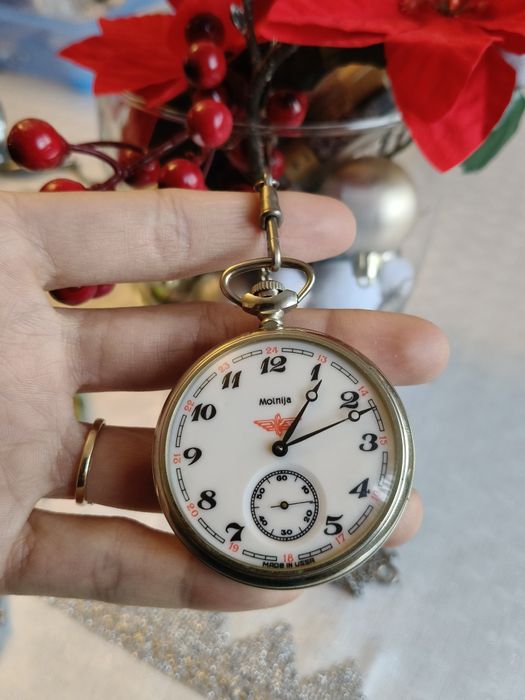 Zegarek kieszonkowy męski Molnija biała tarcza z pociągiem