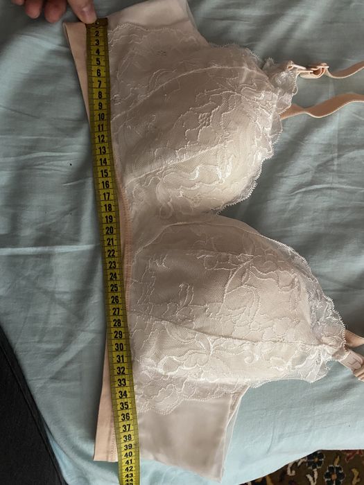 Бюст для годування