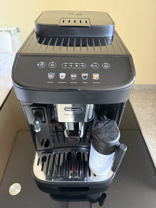 Maquina de Cafe Delonghi Magnifica Evo