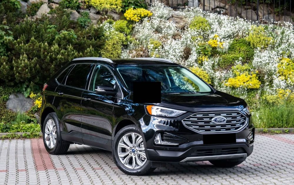 Ford Edge Titanium 2022 року