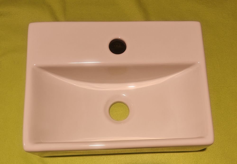Umywalka mała nowa