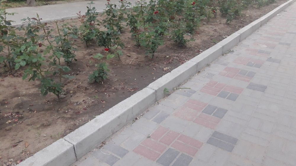 Поребрик, Бордюр.