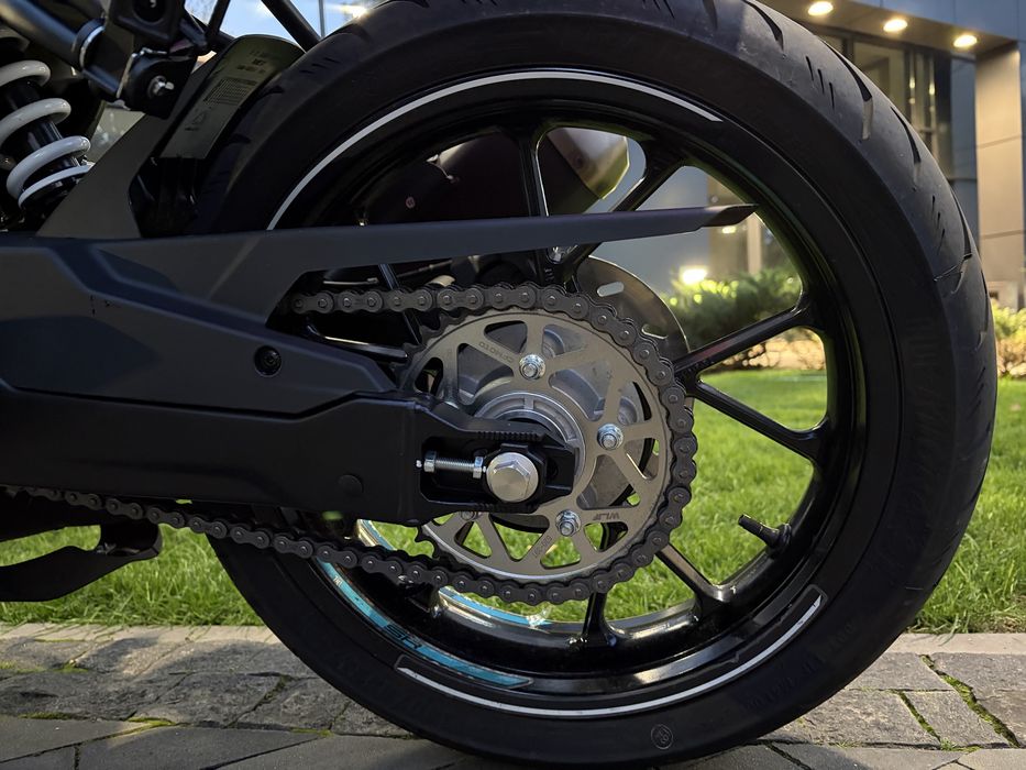 CFMOTO 300SR 2025