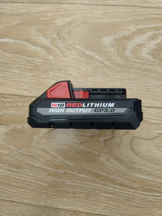 Milwaukee XC3.0 високотоковий  серії M18 REDLIT акумулятор,батарея