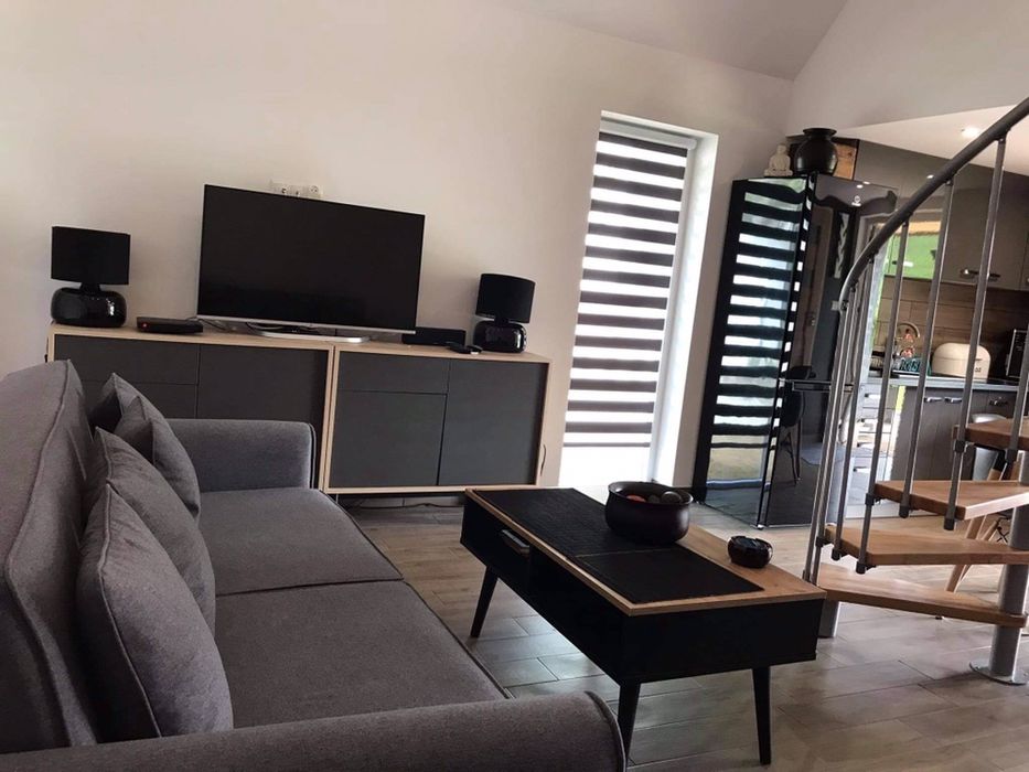 Piękne  domki w gorach  nad brzegiem Dunajca Szczawnica