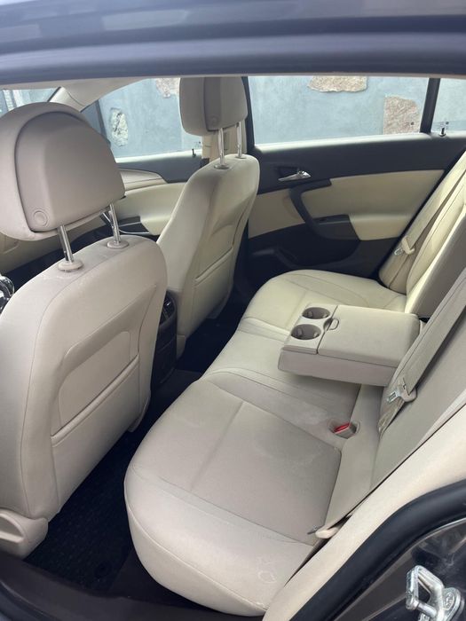 Opel Insignia Combi Sport Tourer 2.0 CDTI 2010 r.