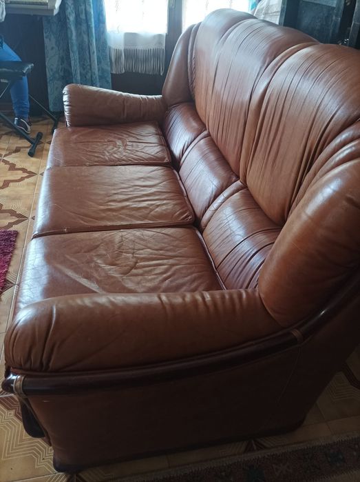 Conjunto Sofás em pele genuína